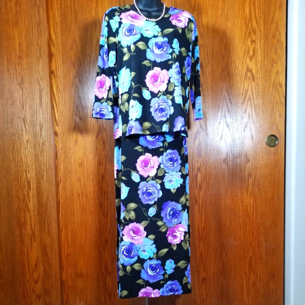 2-Piece Set: Maxi Skirt & Top, Size S - Picture 2 of 8